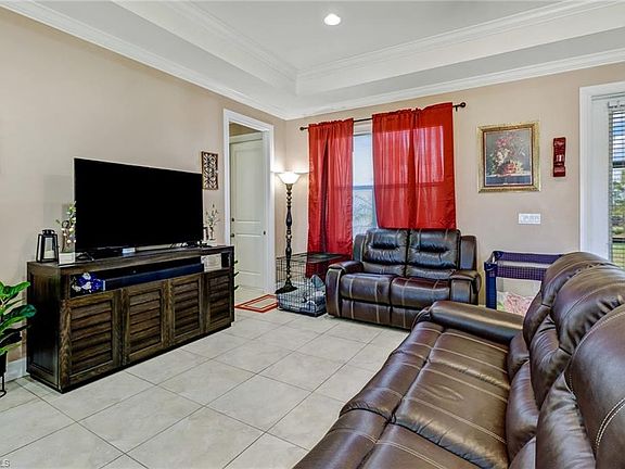 4th image of 4862 18th St NE