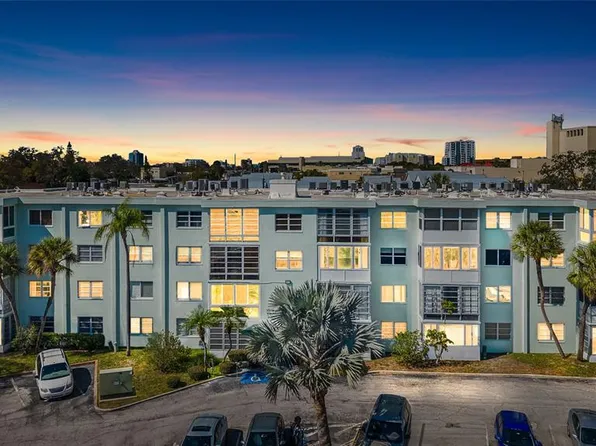 100 Waverly Way APT 201, Clearwater, FL 33756