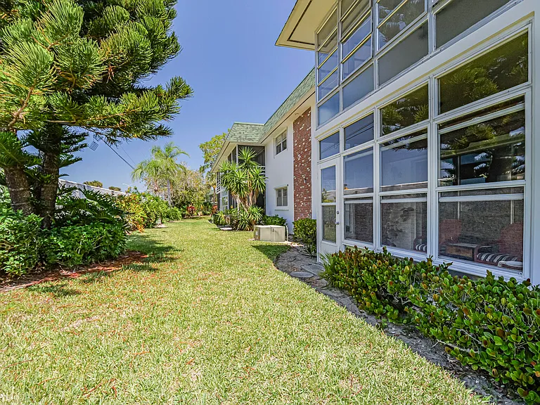 2800 Indian River Blvd #4R — Photo 24