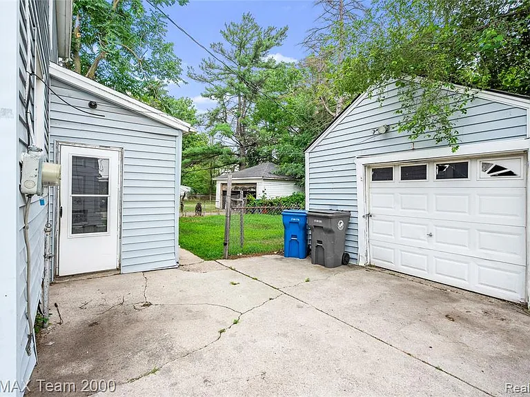 2607 Weithoff Ct — Photo 24