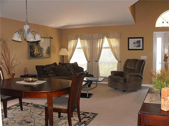 3rd image of 3129 Dunstable Dr