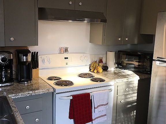 5th image of 3584 1/2 Tacoma Ave S