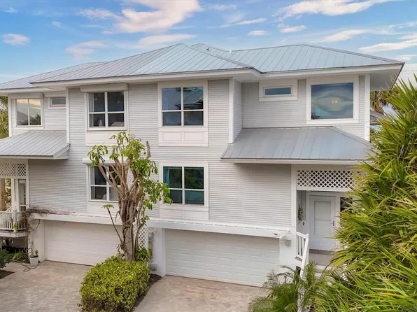 704 S Harbor Dr, Boca Grande, FL 33921