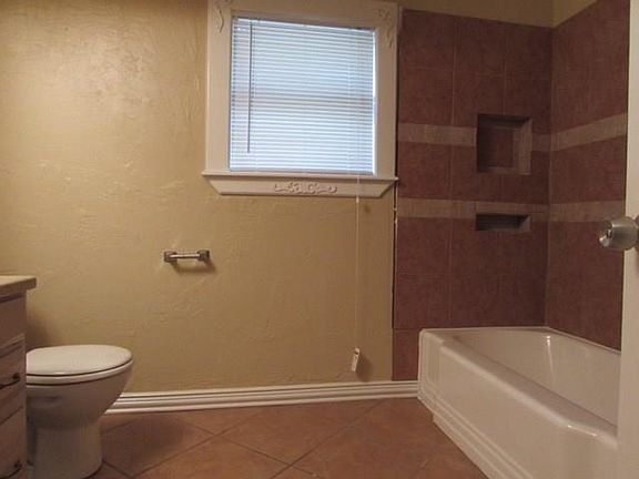 5th image of 2121 Brittain St