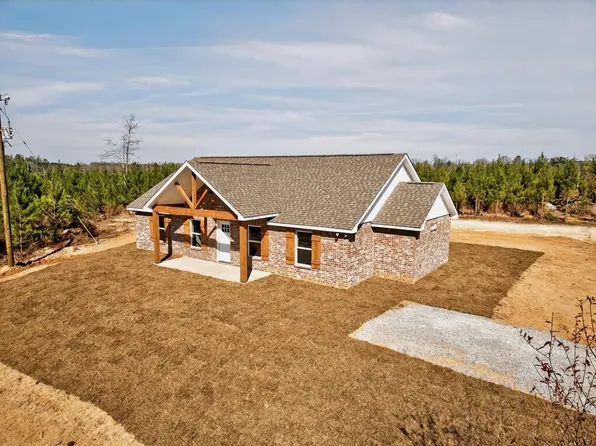 27 Forest Breeland Rd, Poplarville, MS 39470