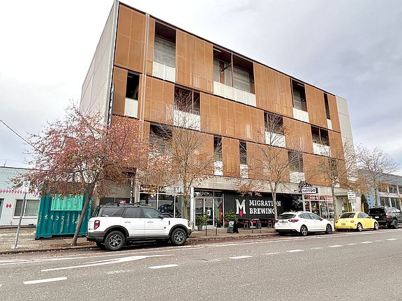 5th image of 3951 N Williams Ave Ste 203