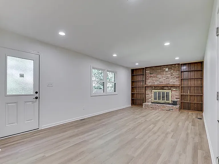 11506 Rolling Springs Dr — Photo 9