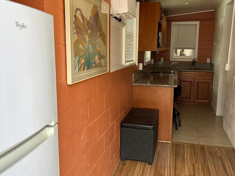 1419 Piikoi St #E — Photo 3