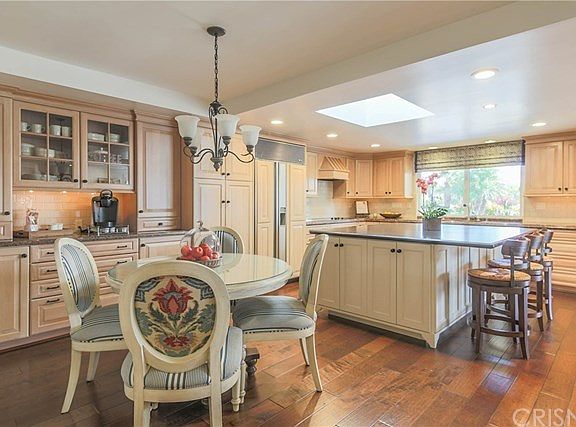 5th image of 660 Camino Rojo