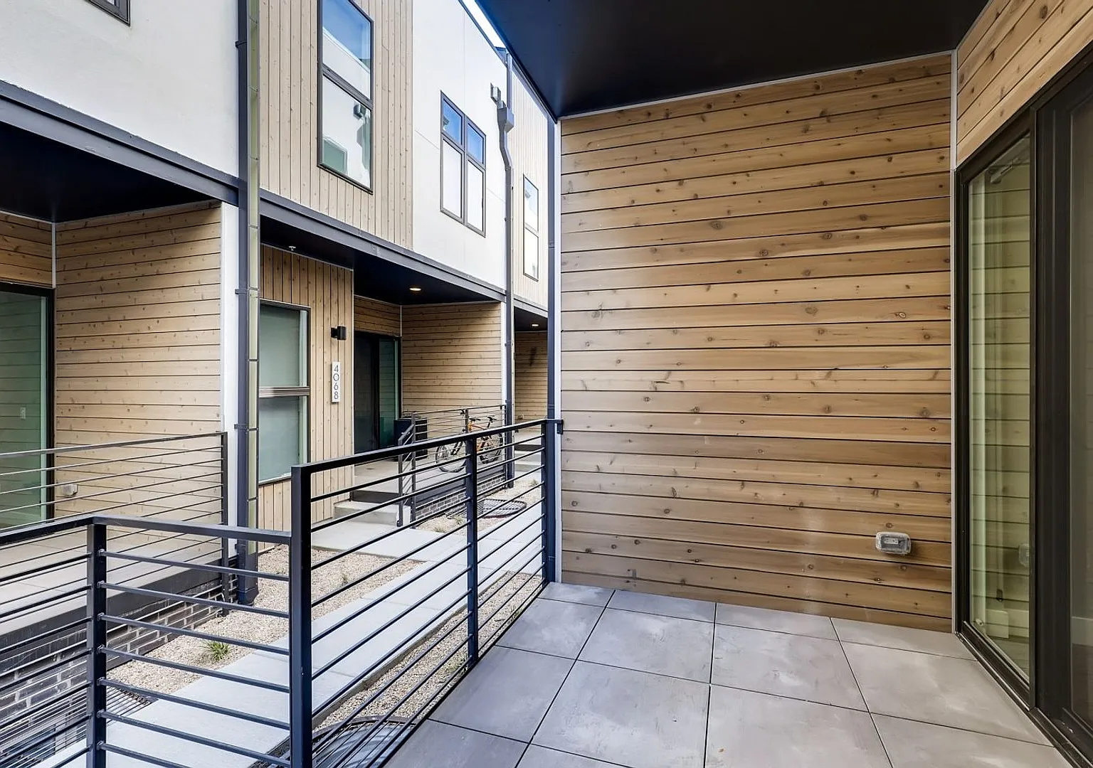 Modern 2 Bed + Office Townhome — Photo 3