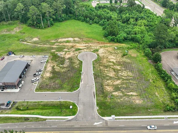 2 E Northside Dr #3, Clinton, MS 39056