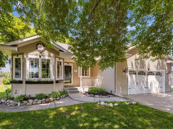 117 10th St S, Sartell, MN 56377