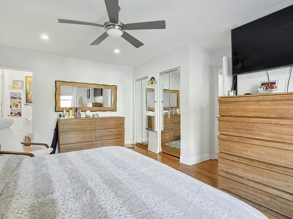 601 Kappock Street image 11 of 18