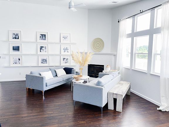 2nd image of 3694 Devon Way