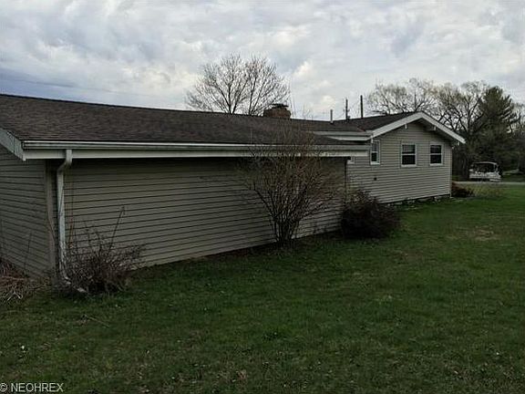4th image of 512 Peacock Ln