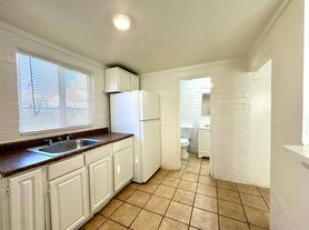 Kentucky 329, Kentucky 329-9