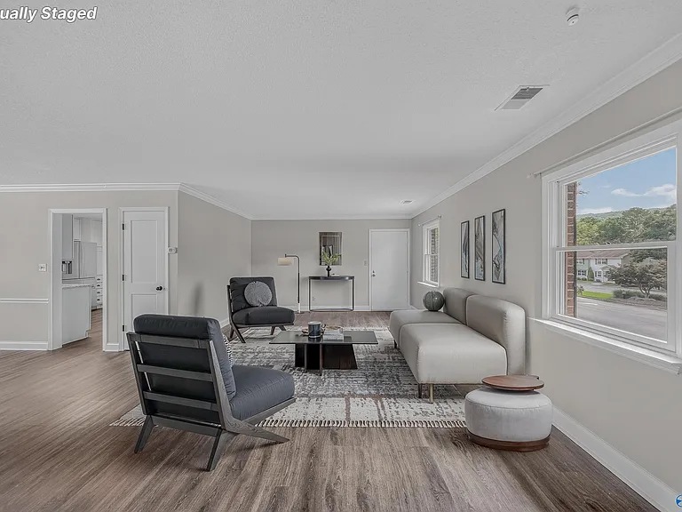 1208 Willowbrook Dr SE #C — Photo 9