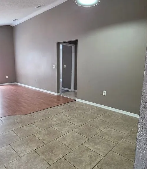 3339 Gretna Dr — Photo 6