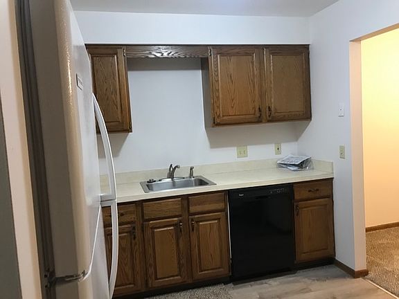 3rd image of 101 1st Ave APT 13