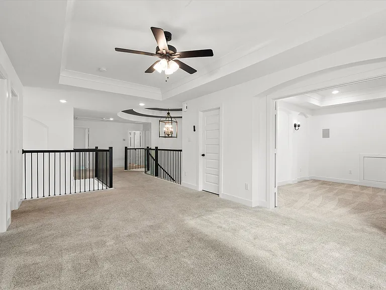 1911 Golden Leaf Dr — Photo 24