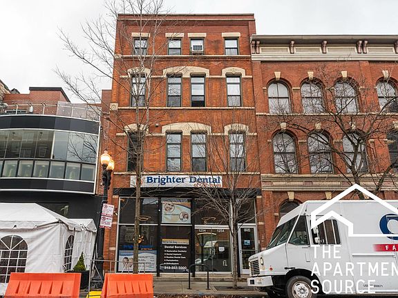 3rd image of 1245 N Wells St #B0mjdky12