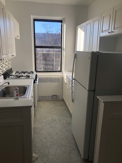 1st image of 2206 Holland Ave APT 6F