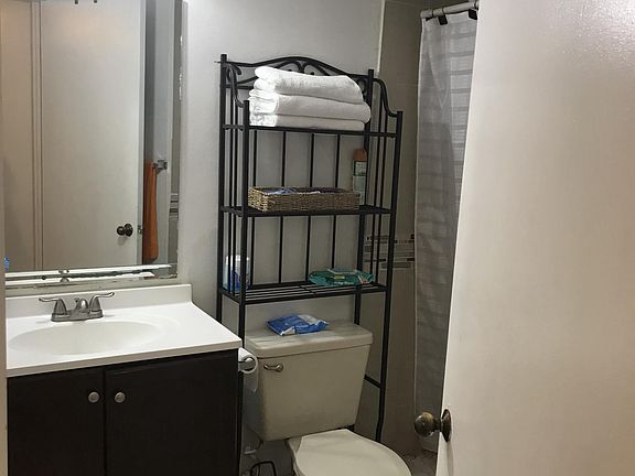 5th image of 8290 Lake Dr APT 224