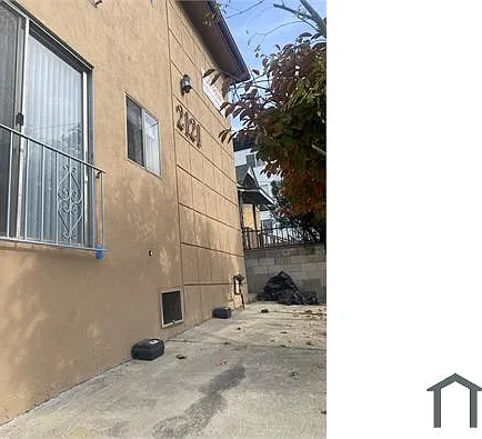 2121 W Court St #6 — Photo 12