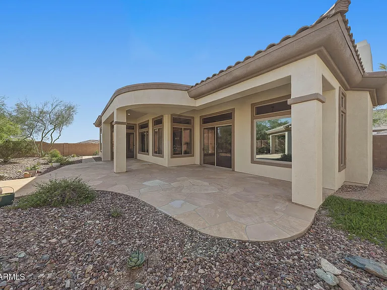 2129 W Legends Way — Photo 40