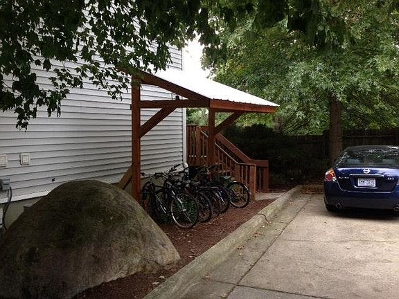 5th image of 115 Howell St