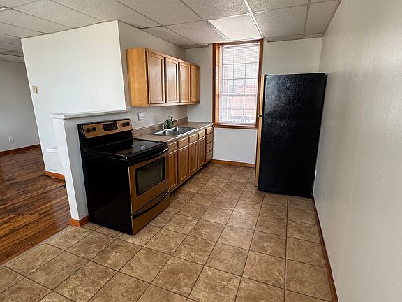 2nd image of 227 S 3rd St Suite D