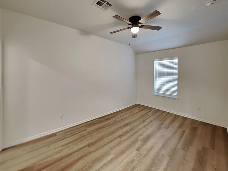1211 NW 113th St — Photo 11