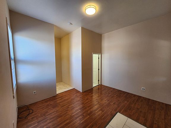 2nd image of 440 E 10th St Floor 2