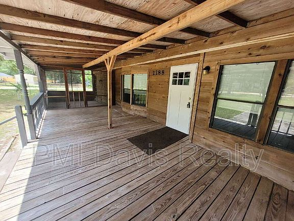 3rd image of 2288 Amarylis Ave