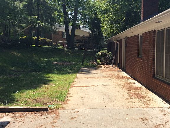 2nd image of 707 Brookgreen Dr