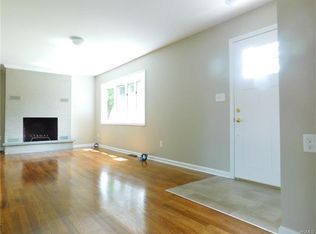 4 Johns Rd, Middletown, NY 10941