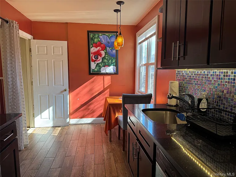 26 Parkside Dr — Photo 13
