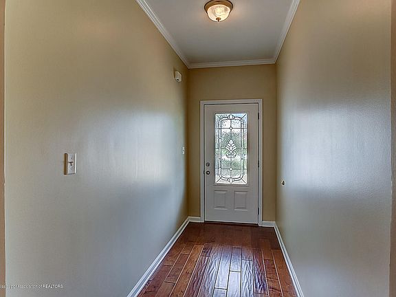3rd image of 4330 Genevieve Dr
