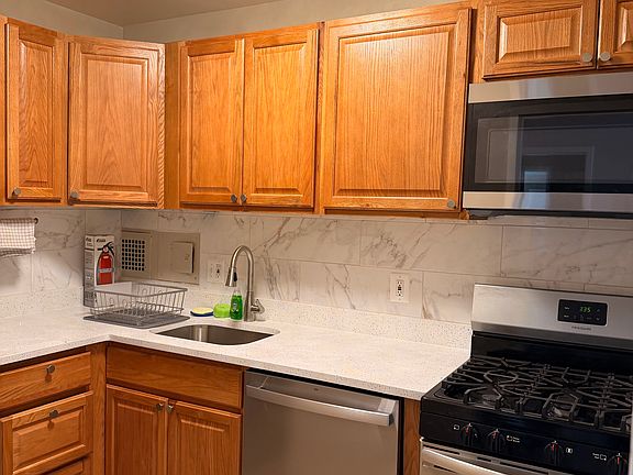 2nd image of 2401 H St NW APT 701