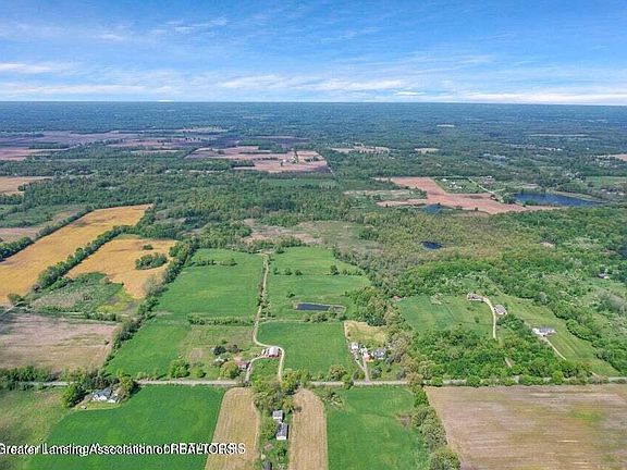 2nd image of 2935 Stillson Rd
