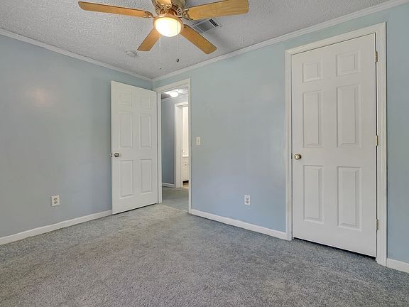 5th image of 13 Sparrow Ct