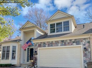 39657 Southwind Ln #19, Northville, MI 48168
