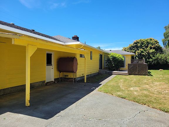 2nd image of 160 Esta Ave