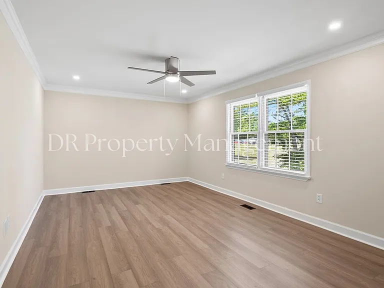 11335 Carolina Ave — Photo 15
