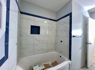 415 7th St, Waukee, IA 50263