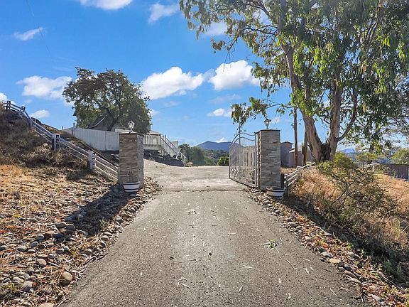 4th image of 30450 Morgan Canyon Rd