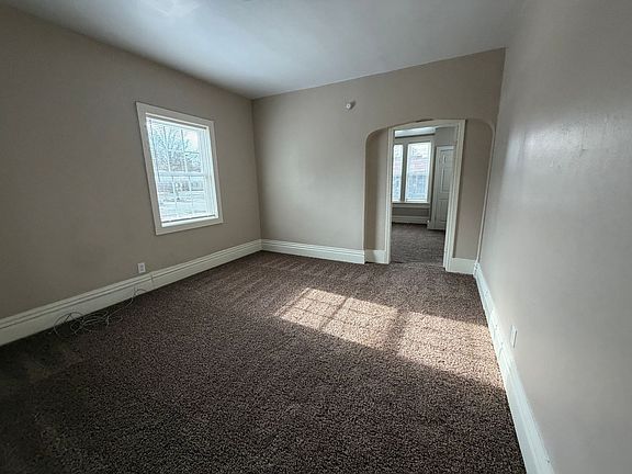 3rd image of 3407 Fairfield Ave #101