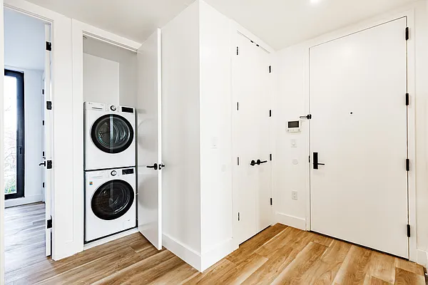 Rented by Nooklyn NYC LLC | media 48