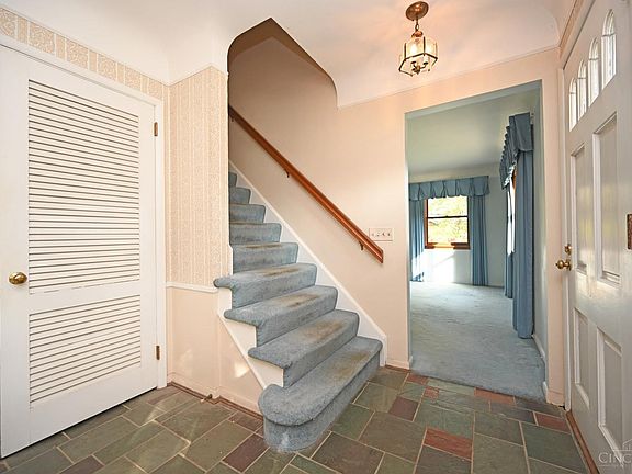 5th image of 8170 Margaret Ln