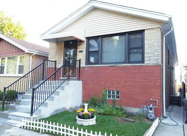 1st image of 4903 W 28th Pl